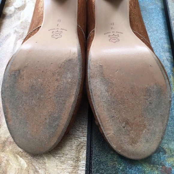 Cynthia Vincent Size 9 Mame Pump Heels (org. $348) - Picture 7 of 7